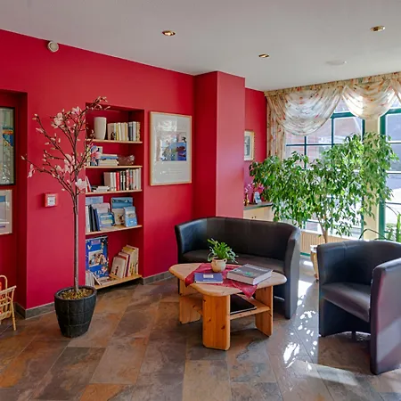 Hotel Garni Nussbaumhof-2